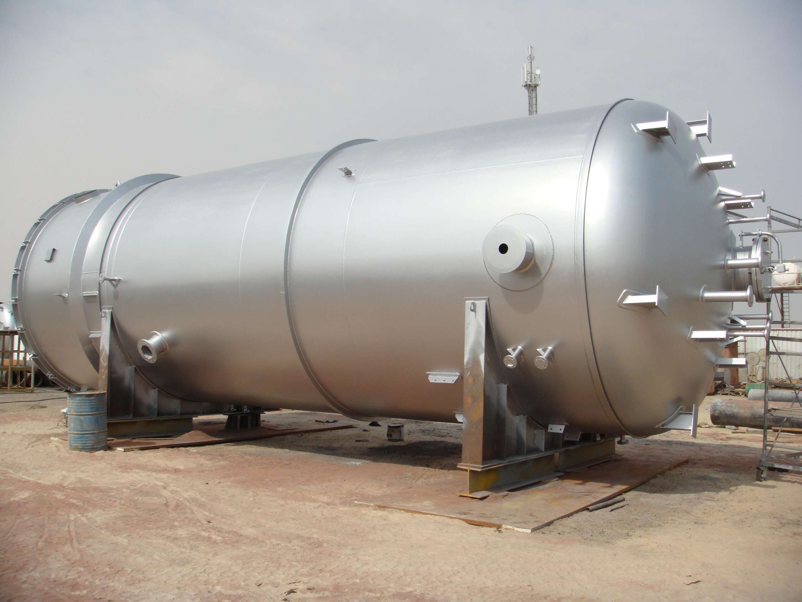 PRESSURE VESSLE